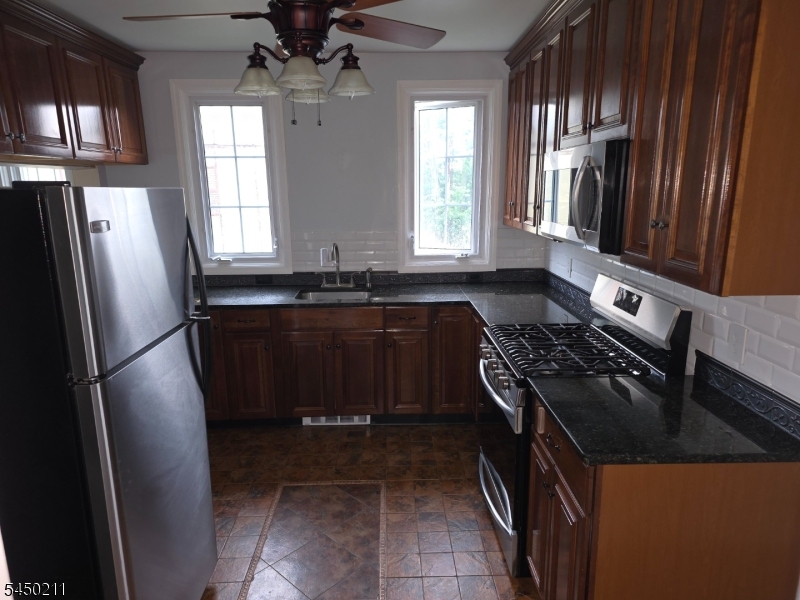 Residential Lease in Clifton City 3
