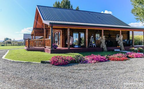 27 N Baker Rd, Salmon, ID, 83467-5170 | Card Image