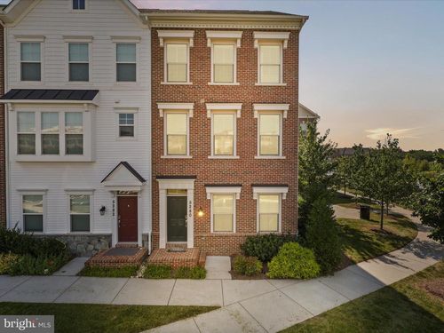 5280 Ridgeview Retreat Dr, CHANTILLY, VA, 20151-3990 | Card Image