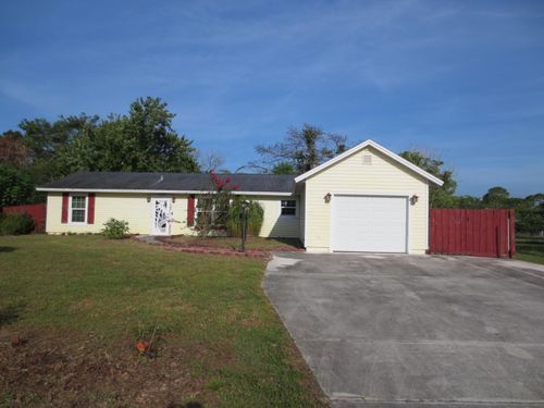 782 Nw Selvitz Rd, Port St. Lucie, FL, 34983-8301 | Card Image