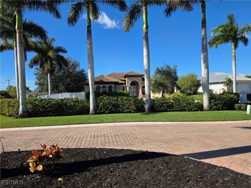 2406 Kismet Lakes Ln, CAPE CORAL, FL, 33993-3306 | Card Image