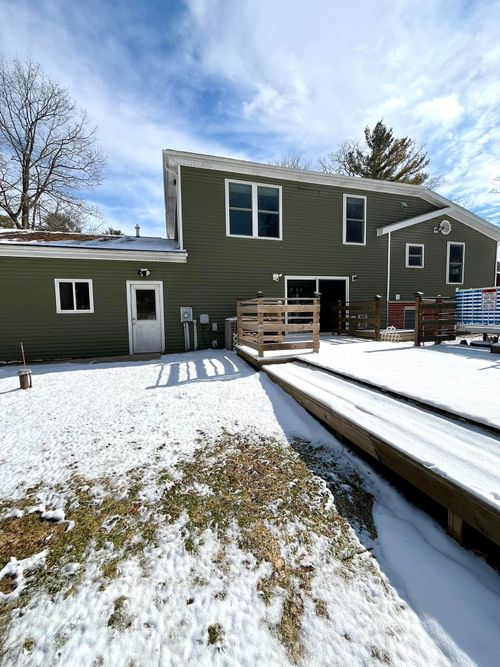 2028 Werner Rd, Columbus, MI, 48063-3725 | Card Image