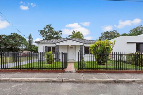 400 Nw 47th St, Miami, FL, 33127-2451 | Card Image