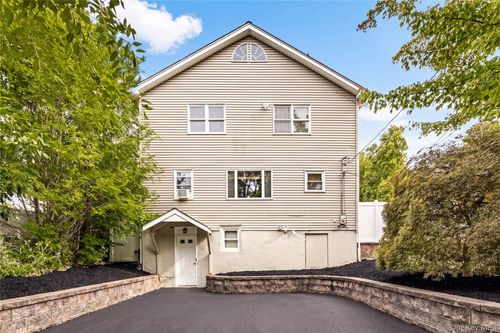6 Ursa Ave, Greenwood Lake, NY, 10925-2834 | Card Image