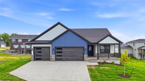 604 Rock Ridge Rd, Tiffin, IA, 52340-8407 | Card Image