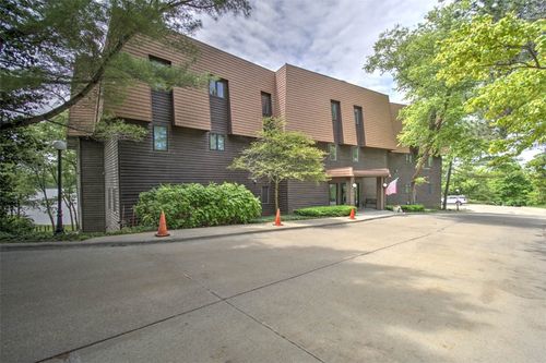 1d-855 E Lake Shore Dr, Decatur, IL, 62521-3341 | Card Image