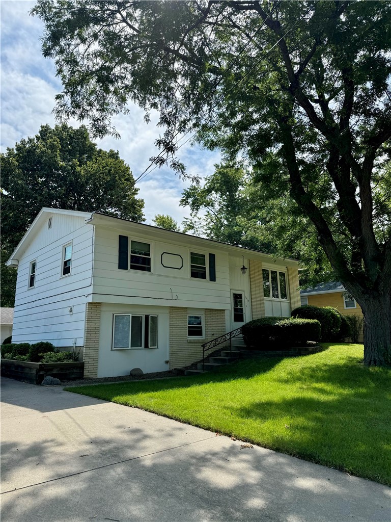 64th St, Urbandale, IA 50322