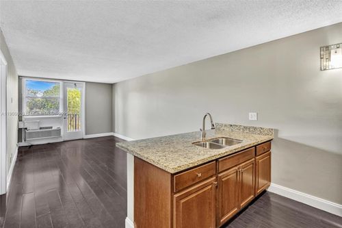 apt-303-b-2701 Riverside Dr, Coral Springs, FL, 33065-5551 | Card Image