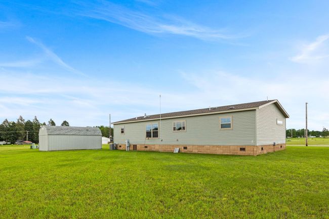 804 Park Vlg, House other with 3 bedrooms, 2 bathrooms and null parking in Litchfield MN | Image 17