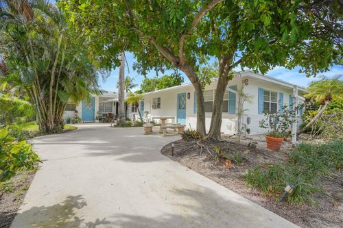 apt-2-112 Sandal Ln, Palm Beach Shores, FL, 33404-5760 | Card Image
