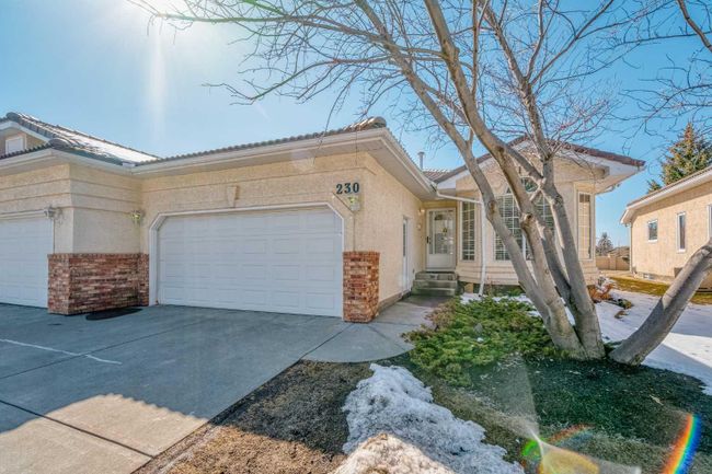 230 Hamptons Park Nw, Home with 2 bedrooms, 3 bathrooms and 2 parking in Calgary AB | Image 3