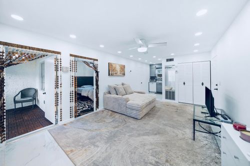 129-129 Lake Carol Dr, West Palm Beach, FL, 33411-2102 | Card Image