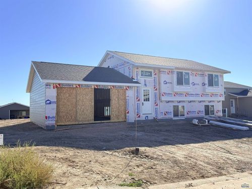 5527 Traverse Dr, Rapid City, SD, 57703-7110 | Card Image