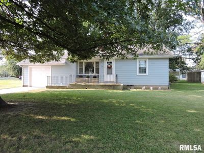 320 Orr Avenue, House other with 2 bedrooms, 1 bathrooms and null parking in Pekin IL | Image 2