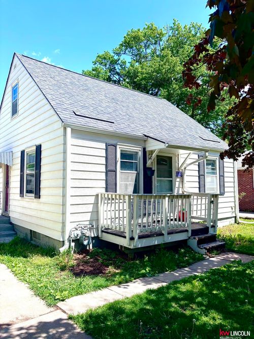 1130 Lake St, Lincoln, NE, 68502-3532 | Card Image
