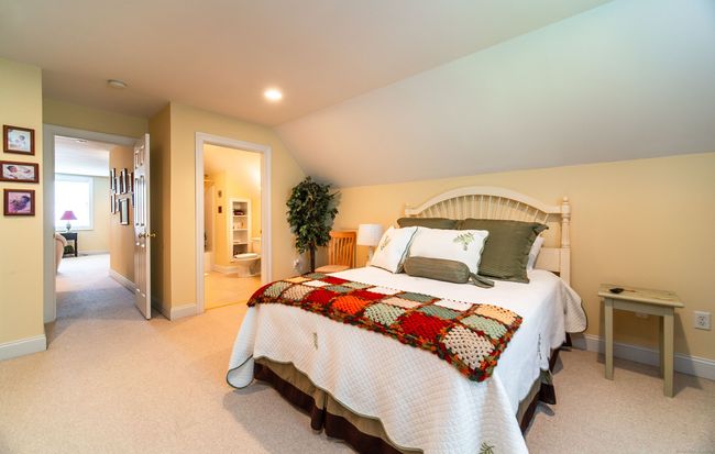 Upper Level Bedroom | Image 29