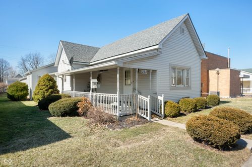234 S East St, Pendleton, IN, 46064-1212 | Card Image