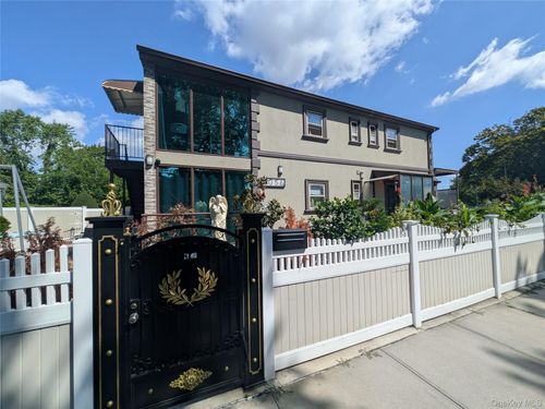 50-56 Utopia Pkwy, Fresh Meadows, NY, 11365-1633 | Card Image