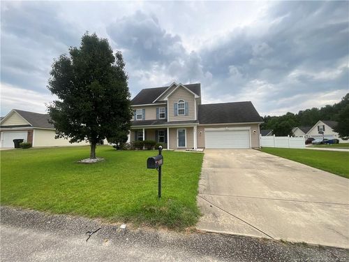 223 Lochwood Dr, Raeford, NC, 28376-8911 | Card Image