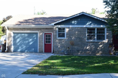 1039 S Main St, Martinsville, IN, 46151-2805 | Card Image