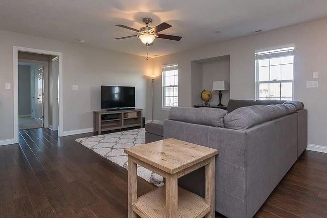 UNIT-100 - 9756 Clover Ct, Condo with 3 bedrooms, 2 bathrooms and null parking in Fishers IN | Image 7