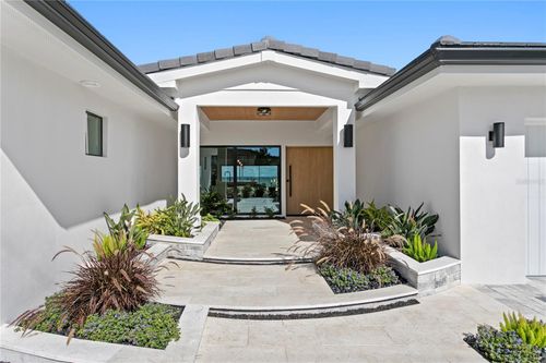 2580 E Bay Isle Dr Se, ST PETERSBURG, FL, 33705-3322 | Card Image