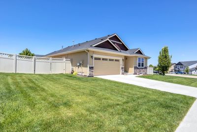 15339 Cumulus Way, House other with 3 bedrooms, 2 bathrooms and 3 parking in Caldwell ID | Image 2