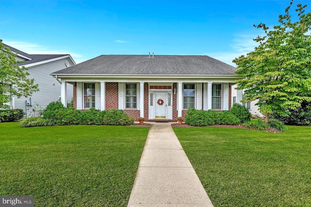 Liedtke Dr, Cranbury, NJ 08512