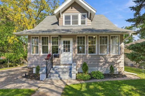 211 Morton St E, Saint Paul, MN, 55107-3012 | Card Image
