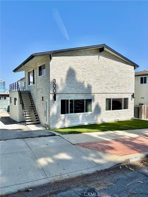 2-300 Maryland, El Segundo, CA, 90245 | Card Image