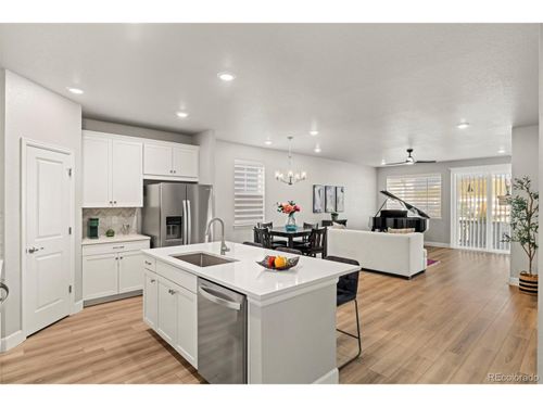 1864 S De Gaulle Ct, Aurora, CO, 80018-6197 | Card Image