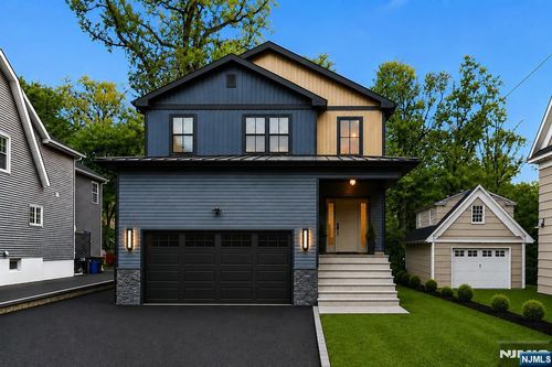 44 E Cedar St, Livingston, NJ, 07039-4013 | Card Image
