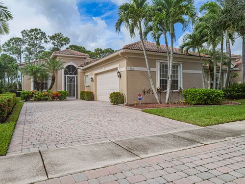 6871 Se Twin Oaks Cir, Stuart, FL, 34997-8147 | Card Image