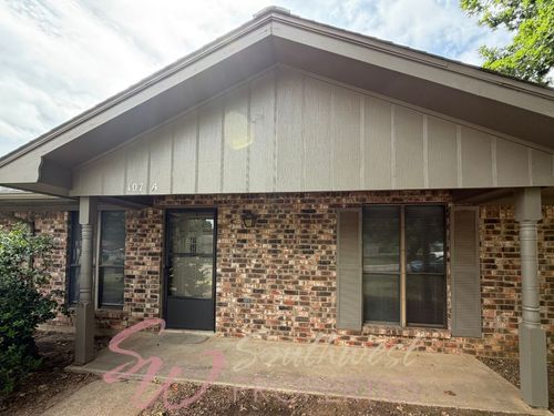 107 Willow Ln, Stephenville, TX, 76401-6075 | Card Image