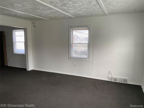 4335 Territorial Rd, Rochester, MI, 48306-1627 | Card Image