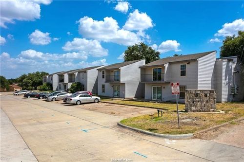 22-2000 Kazmeier Plz, Bryan, TX, 77802-3437 | Card Image