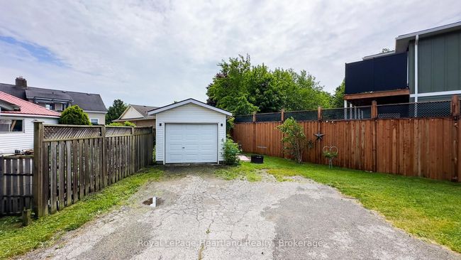 132 Elgin Ave E, House other with 3 bedrooms, 2 bathrooms and 5 parking in Goderich ON | Image 45