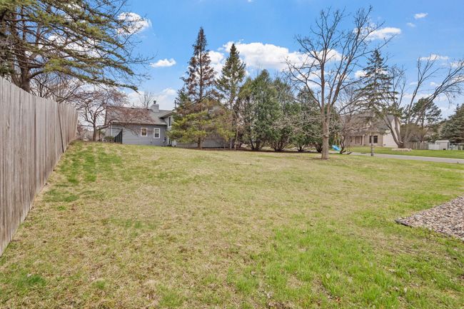 You'll love the large backyard! | Image 32