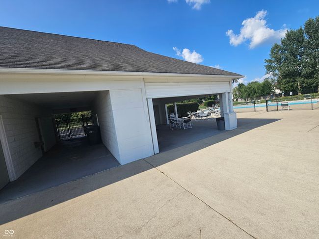 Pool House | Image 4
