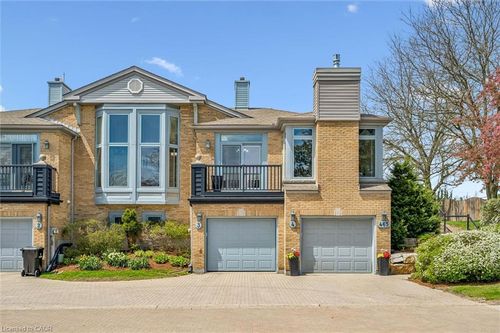 4-465 Columbia St W, Waterloo, ON, N2T2N3 | Card Image