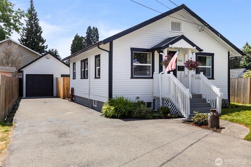 706 Harrison St, Sumner, WA, 98390-1015 | Card Image