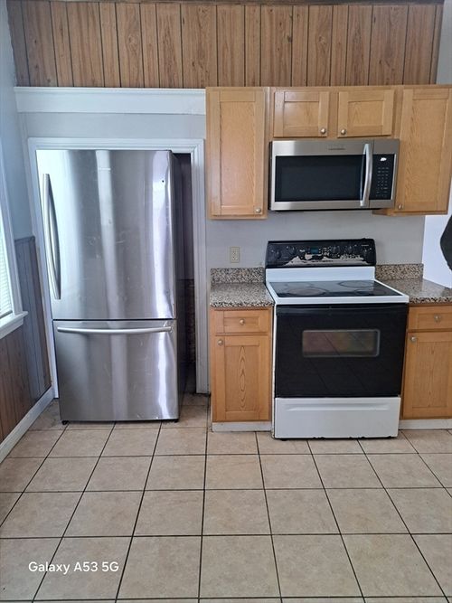 apt-2-98 Brookline St, Worcester, MA, 01603-1594 | Card Image