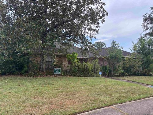 17134 Chadsford Ave, Baton Rouge, LA, 70817-2517 | Card Image