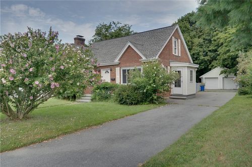 34 John Duggan Rd, Tiverton, RI, 02878-1514 | Card Image