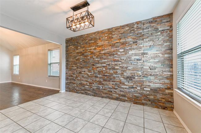 Dining/Breakfast area | Image 13