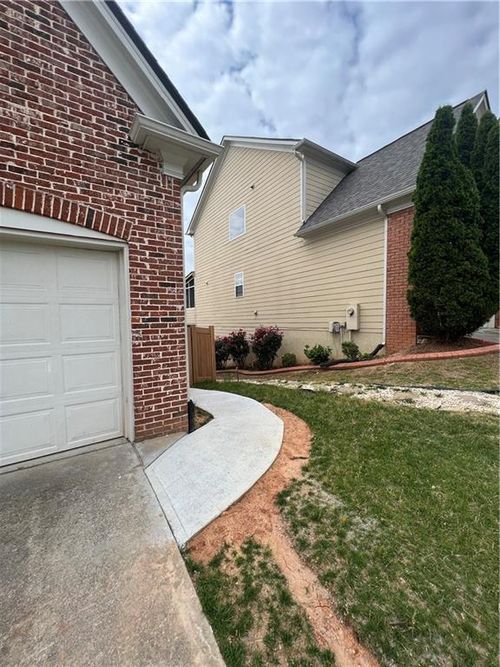 3152 Daleview Way Sw, Atlanta, GA, 30331-5474 | Card Image