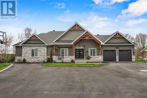 1560 Sandy Hill Road, Champlain, ON, K6A2R2 | Card Image