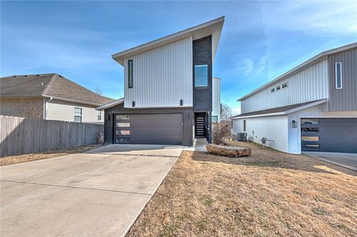 45 S Happy Hollow Rd, Fayetteville, AR, 72701-4508 | Card Image