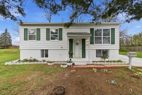 2050 Willowood Dr N, Ontario, OH, 44906-1764 | Card Image