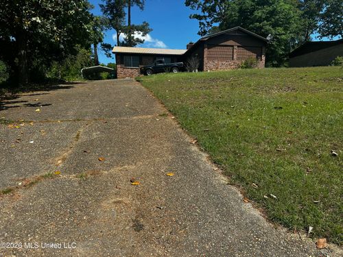 1 38th Court, Meridian, MS, 39301 | Card Image